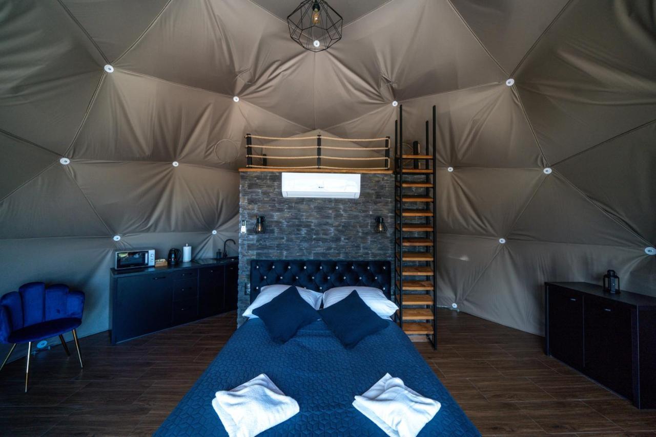 Peak Glamp & Jacuzzi Luxuszelt *